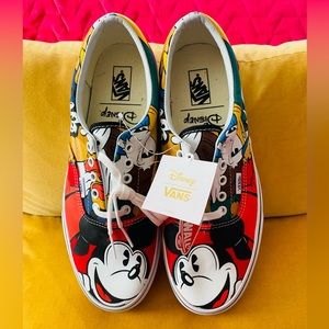 *Collectors Edition* Disney Vans - hard to find print! BRAND NEW CONDITION!